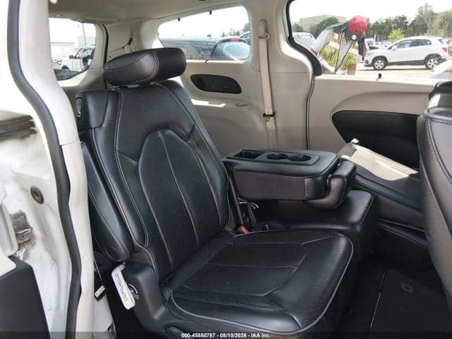 2020 CHRYSLER PACIFICA LIMITED 8