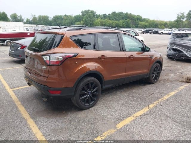 2017 FORD ESCAPE SE 4
