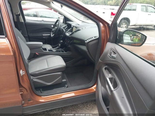 2017 FORD ESCAPE SE 5