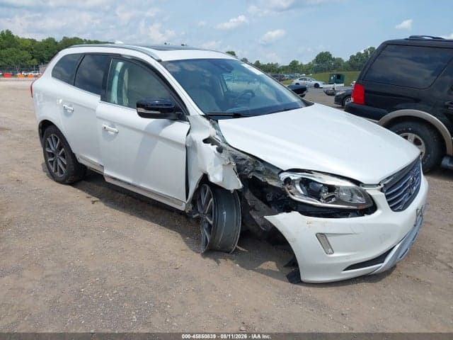 2017 VOLVO XC60 T6 DYNAMIC 1