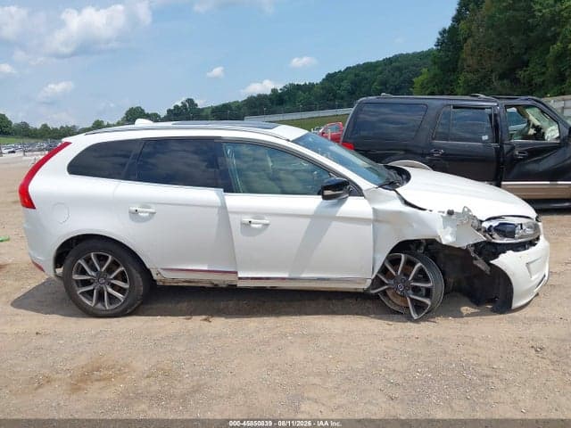 2017 VOLVO XC60 T6 DYNAMIC 13