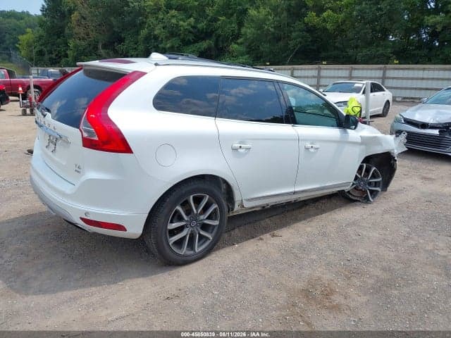 2017 VOLVO XC60 T6 DYNAMIC 4