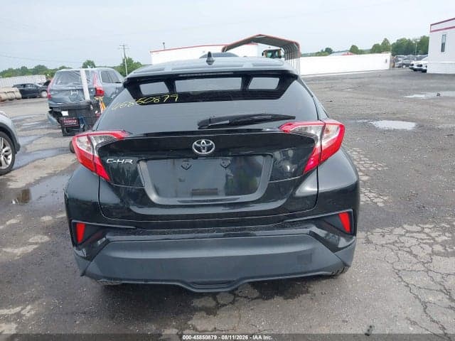 2020 TOYOTA C-HR LE 17