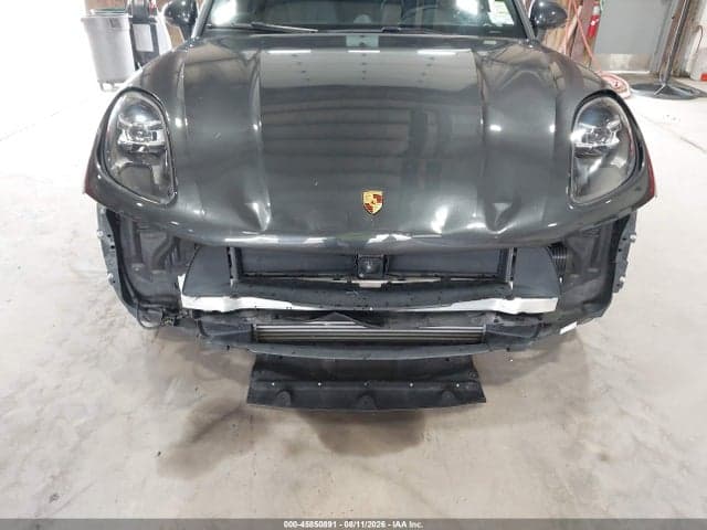 2021 PORSCHE MACAN 6