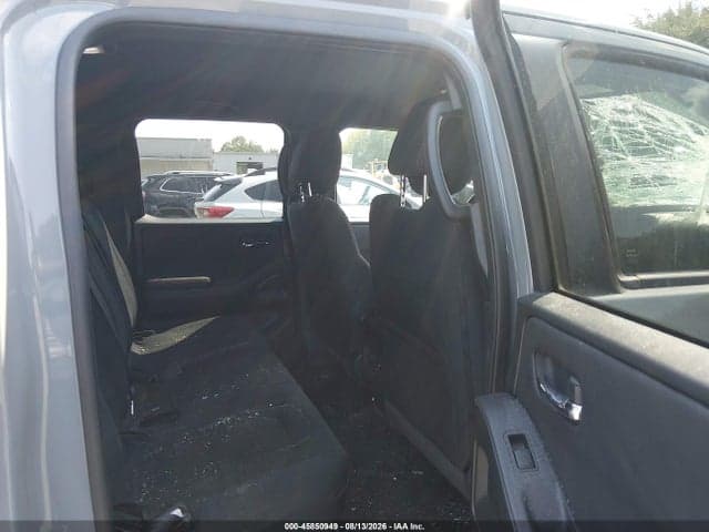 2024 NISSAN FRONTIER PRO-4X 4X4 8