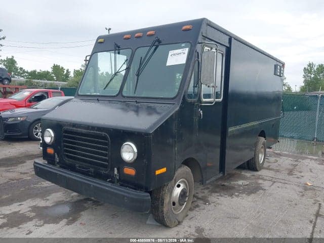 1985 CHEVROLET P30 2