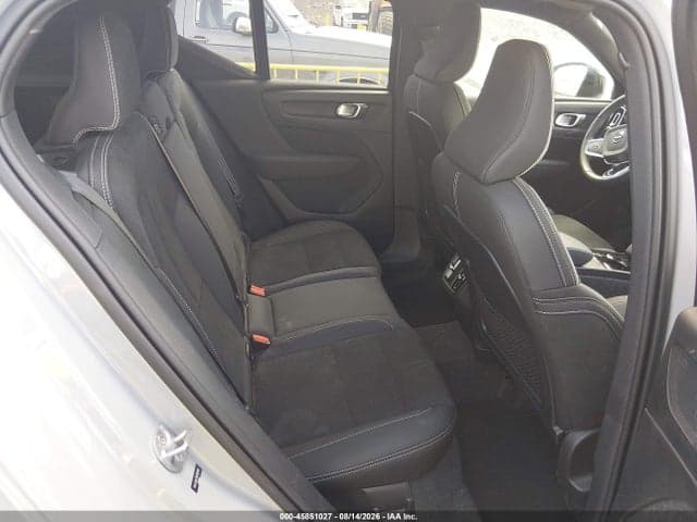 2024 VOLVO XC40 B5 PLUS DARK THEME 8