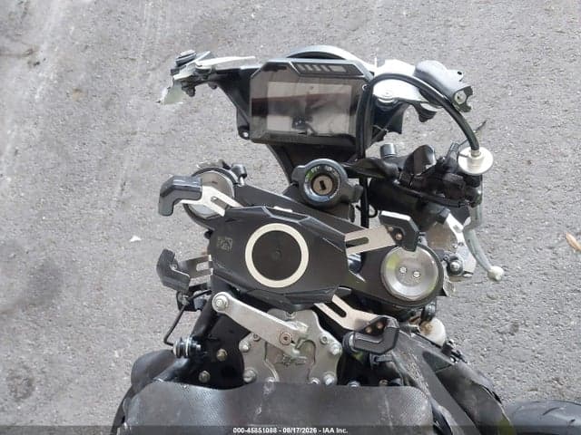 2026 HONDA CBR1000 RR 7