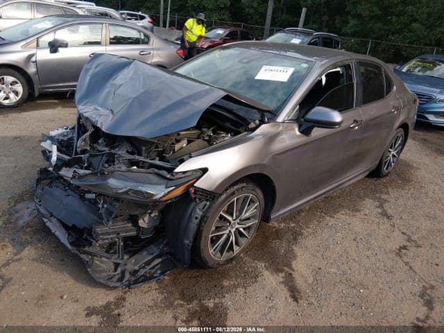 2021 TOYOTA CAMRY SE 2