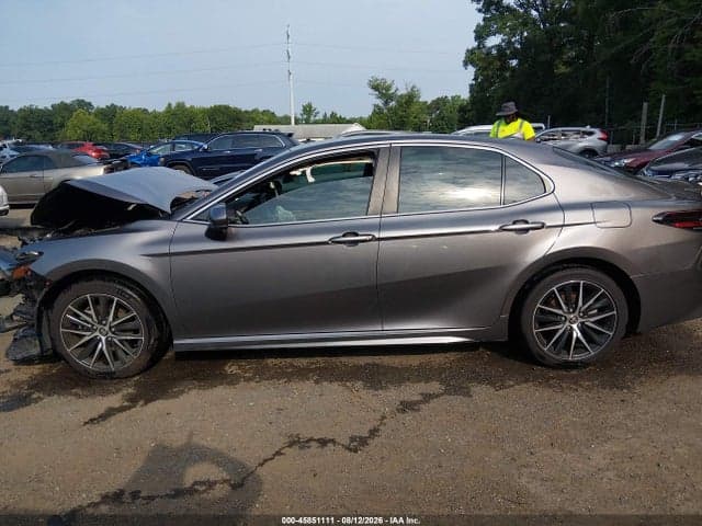 2021 TOYOTA CAMRY SE 14