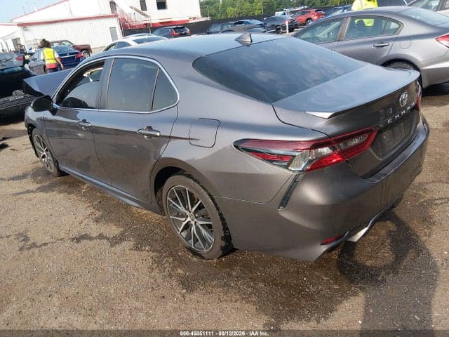 2021 TOYOTA CAMRY SE 3