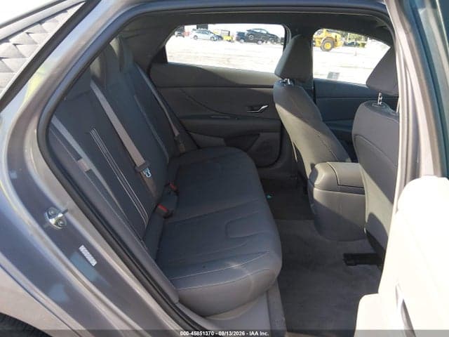 2024 HYUNDAI ELANTRA SEL 8