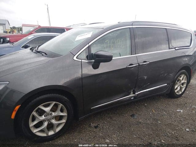 2017 CHRYSLER PACIFICA TOURING-L PLUS 6