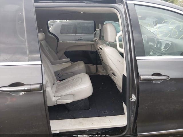 2017 CHRYSLER PACIFICA TOURING-L PLUS 8