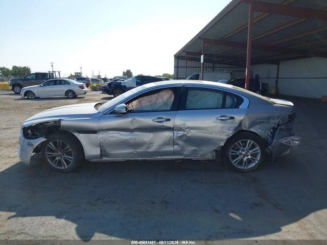 2018 JAGUAR XE 25T PREMIUM 6