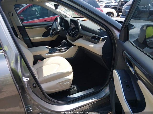 2025 TOYOTA HIGHLANDER LIMITED 5