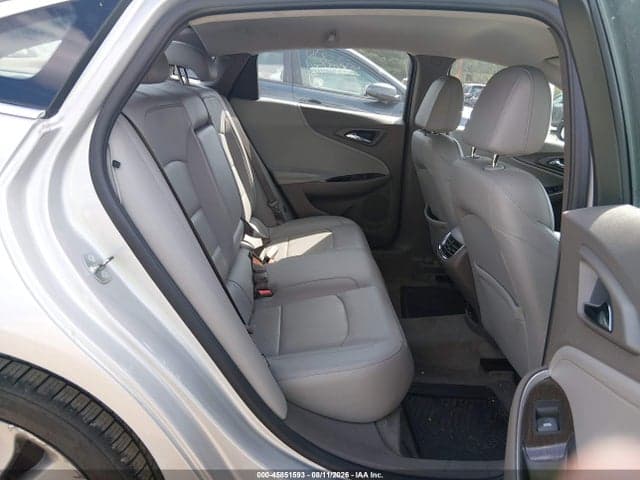 2017 CHEVROLET MALIBU PREMIER 8