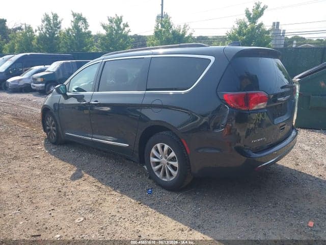 2017 CHRYSLER PACIFICA TOURING-L 3