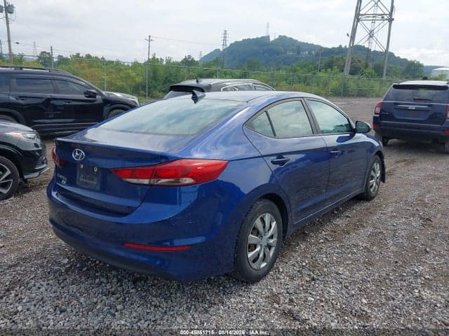 2017 HYUNDAI ELANTRA SE 4