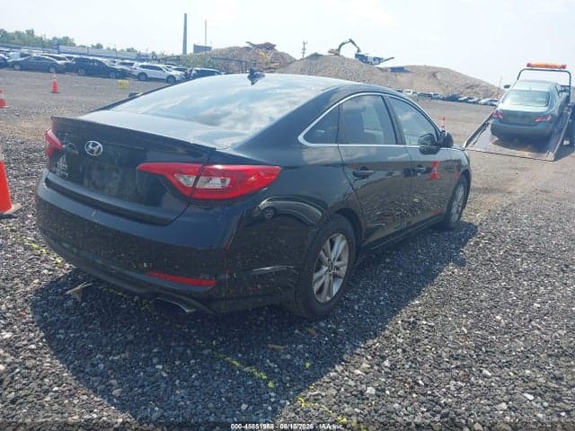 2017 HYUNDAI SONATA SE 4