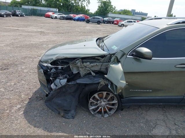2021 JEEP CHEROKEE LATITUDE PLUS 4X4 6