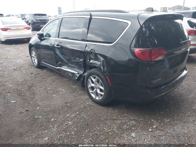 2017 CHRYSLER PACIFICA TOURING-L 3