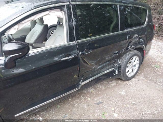 2017 CHRYSLER PACIFICA TOURING-L 6