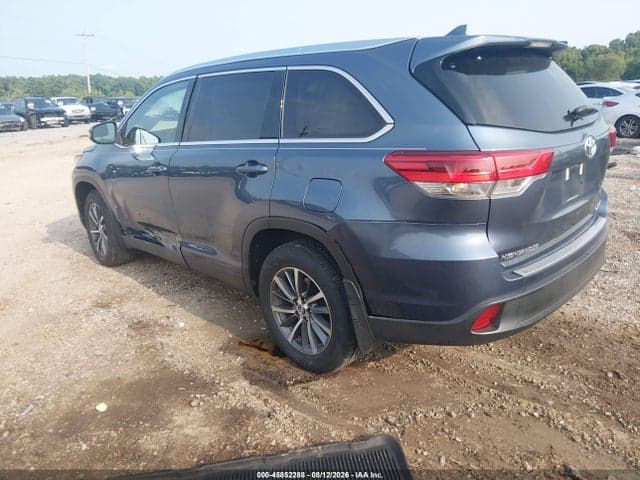 2019 TOYOTA HIGHLANDER XLE 3