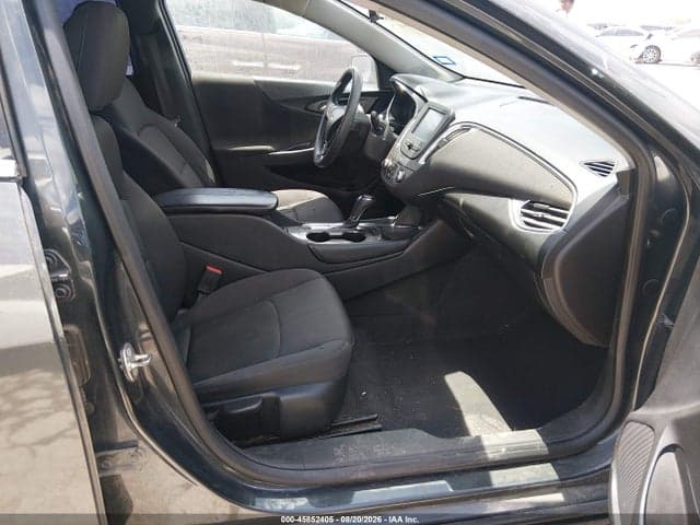 2017 CHEVROLET MALIBU 1LT 5