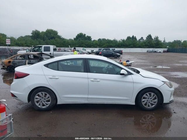 2019 HYUNDAI ELANTRA SE 13