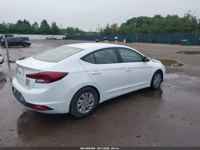2019 HYUNDAI ELANTRA SE 4