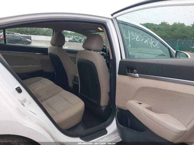 2019 HYUNDAI ELANTRA SE 8