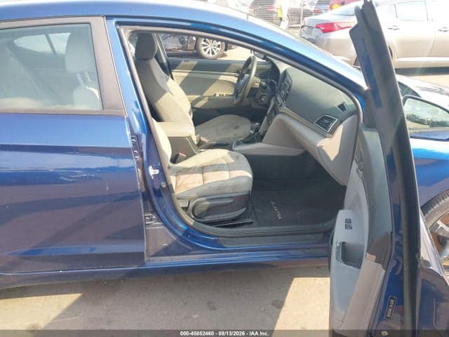 2017 HYUNDAI ELANTRA SE 5
