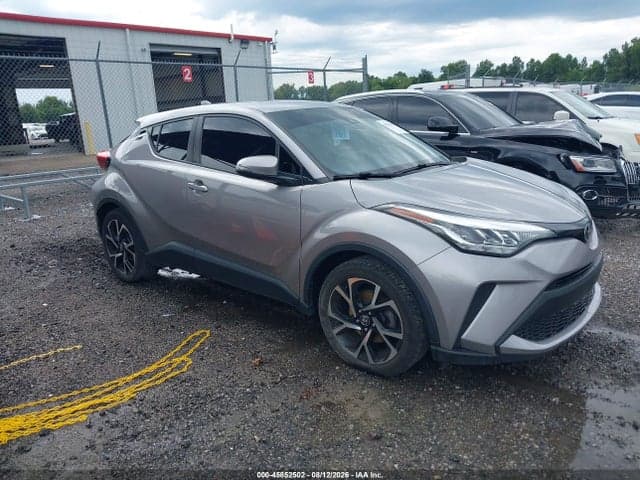2020 TOYOTA C-HR XLE 1
