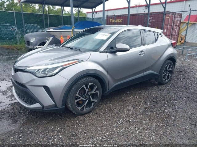 2020 TOYOTA C-HR XLE 2
