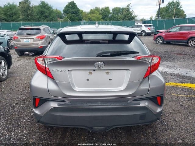 2020 TOYOTA C-HR XLE 16