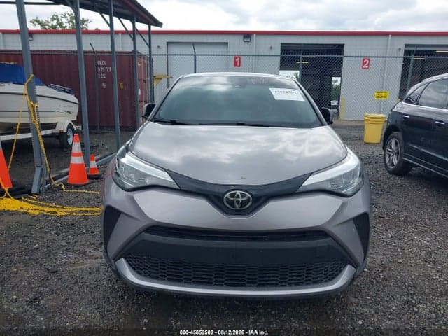 2020 TOYOTA C-HR XLE 6