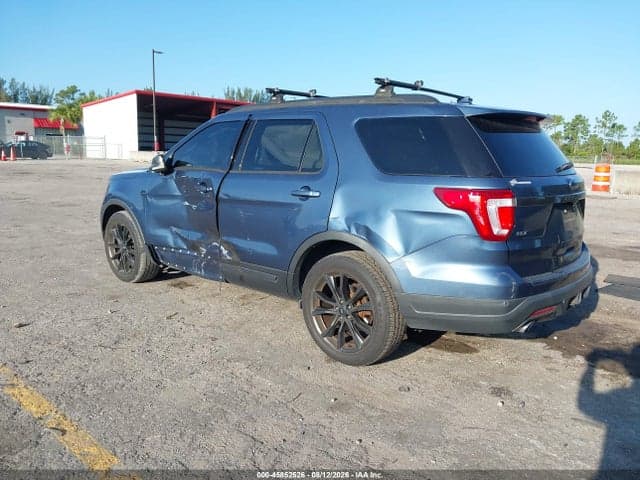 2018 FORD EXPLORER XLT 3