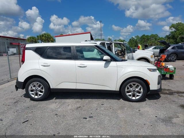 2022 KIA SOUL LX 12