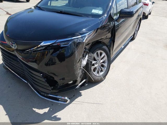 2021 TOYOTA SIENNA XLE 6