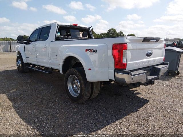 2017 FORD F-450 LARIAT 3