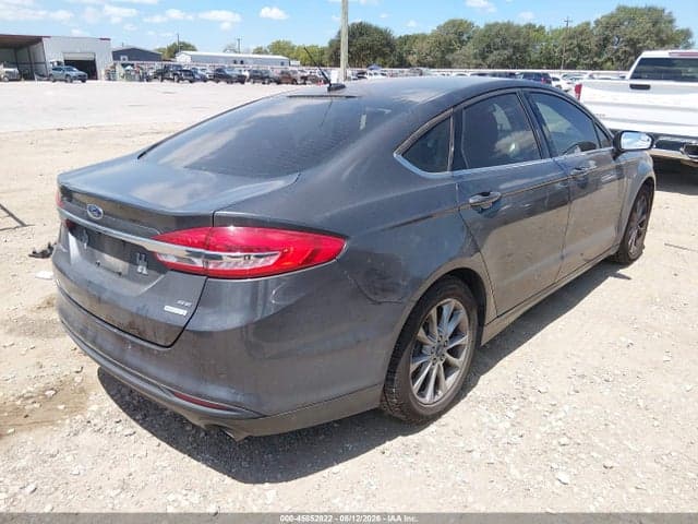 2017 FORD FUSION SE 4