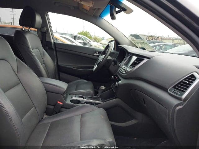 2017 HYUNDAI TUCSON SE PLUS 5