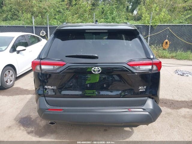 2025 TOYOTA RAV4 XLE 15