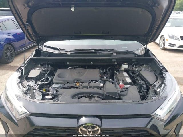 2025 TOYOTA RAV4 XLE 10
