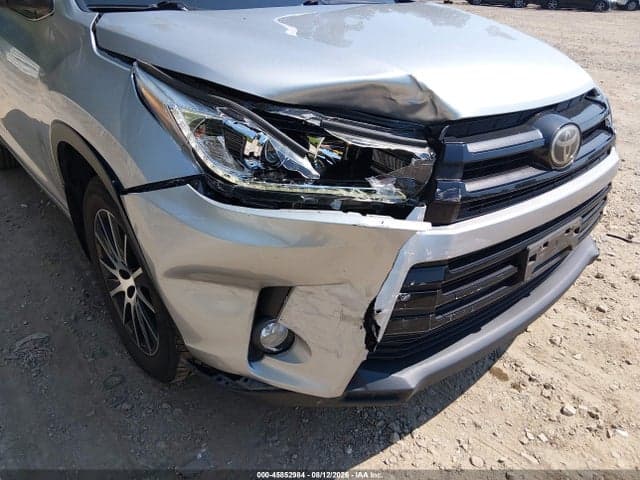2018 TOYOTA HIGHLANDER SE 6