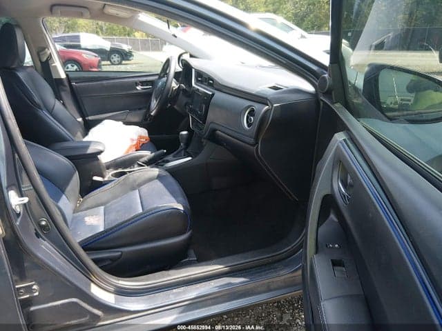2017 TOYOTA COROLLA SE 5