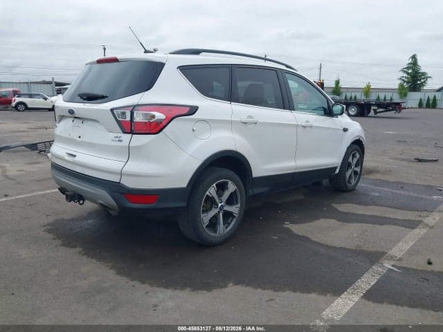 2017 FORD ESCAPE SE 4