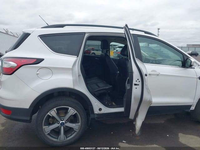 2017 FORD ESCAPE SE 8