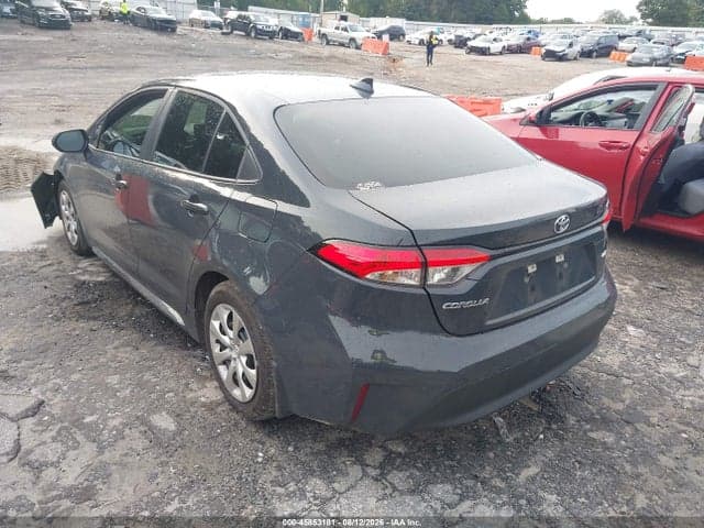2026 TOYOTA COROLLA LE 3
